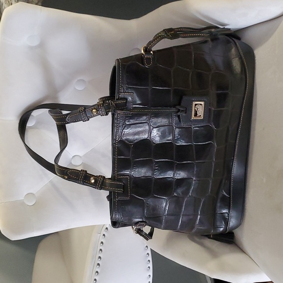 Dooney & Bourke Handbags - Dooney & Bourke black leather croc embossed shoulder bag